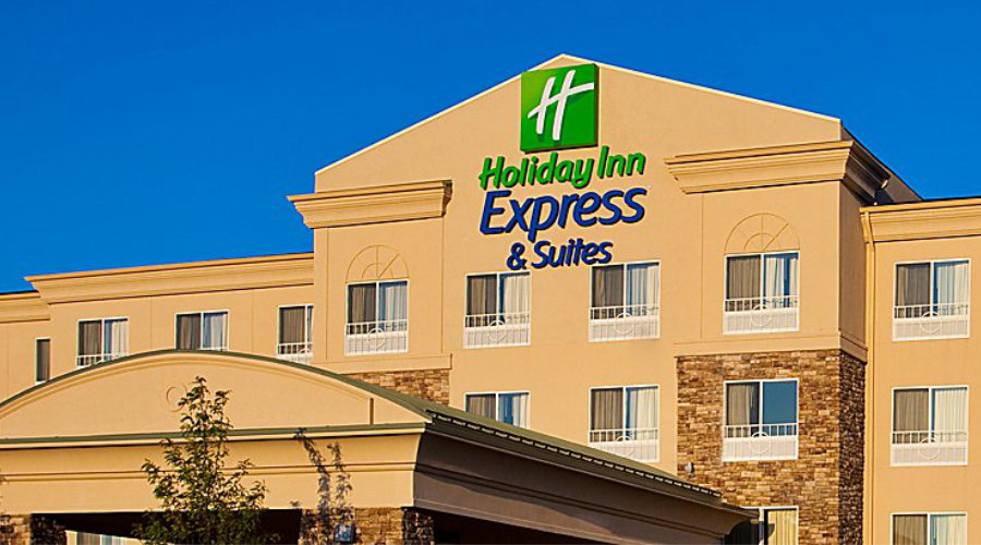 holiday inn express and suites waukegan exterior